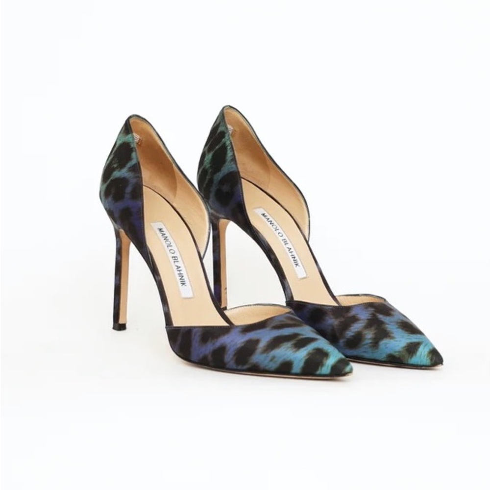 Leopard print satin Manolo Blahnik pumps.